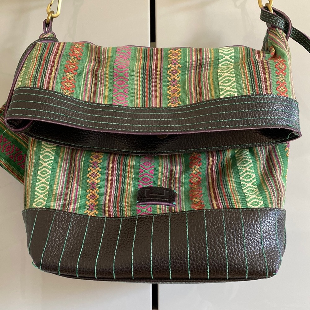 Fold-top shoulder bad with ethnic pattern and leather